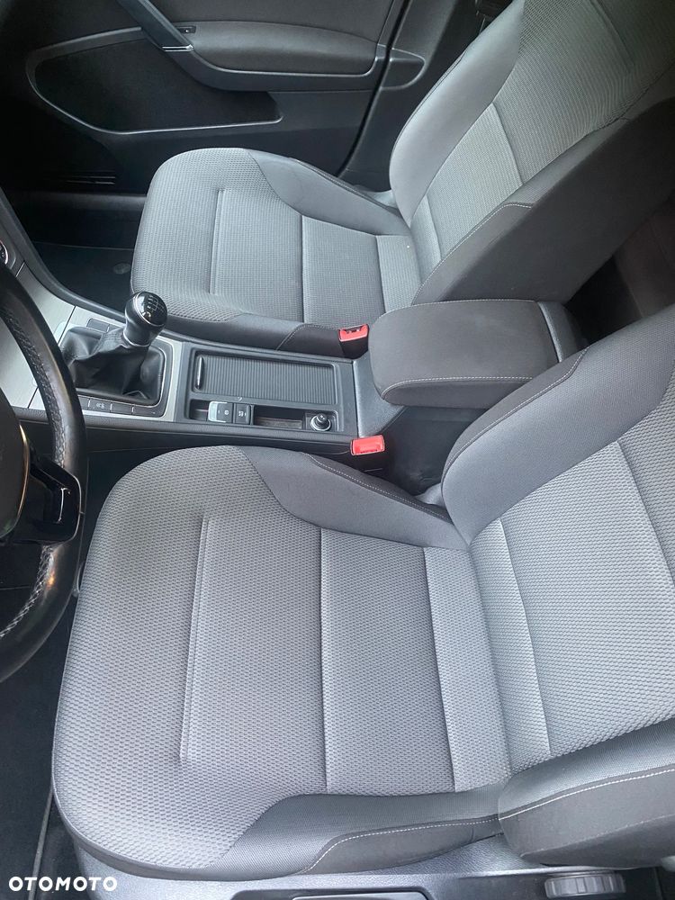 Volkswagen Golf - 17