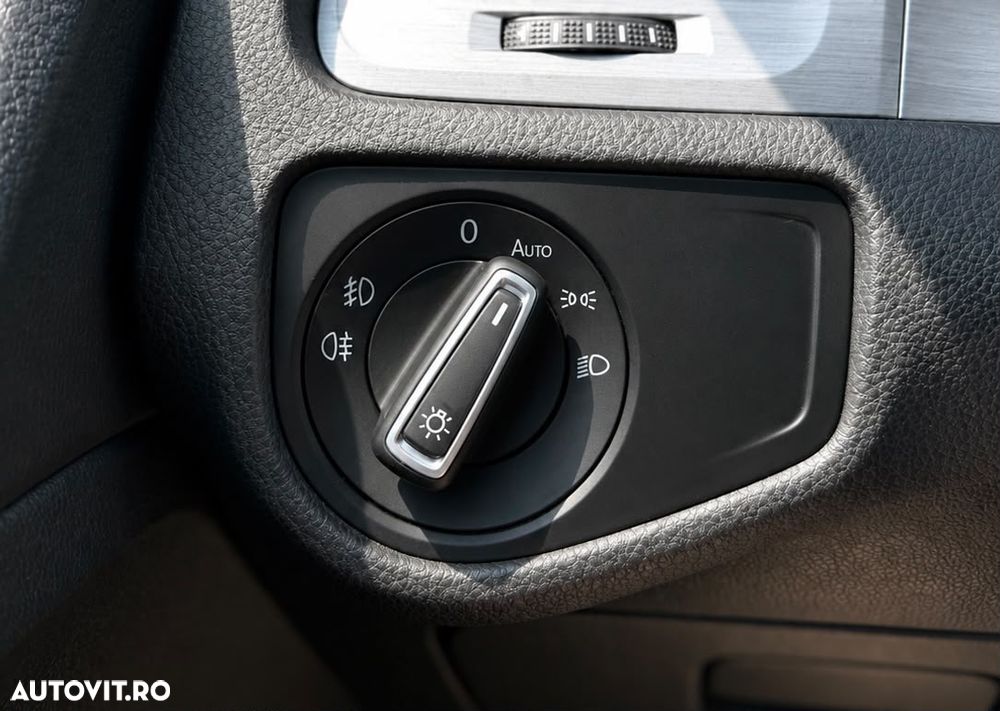 Volkswagen Golf - 14
