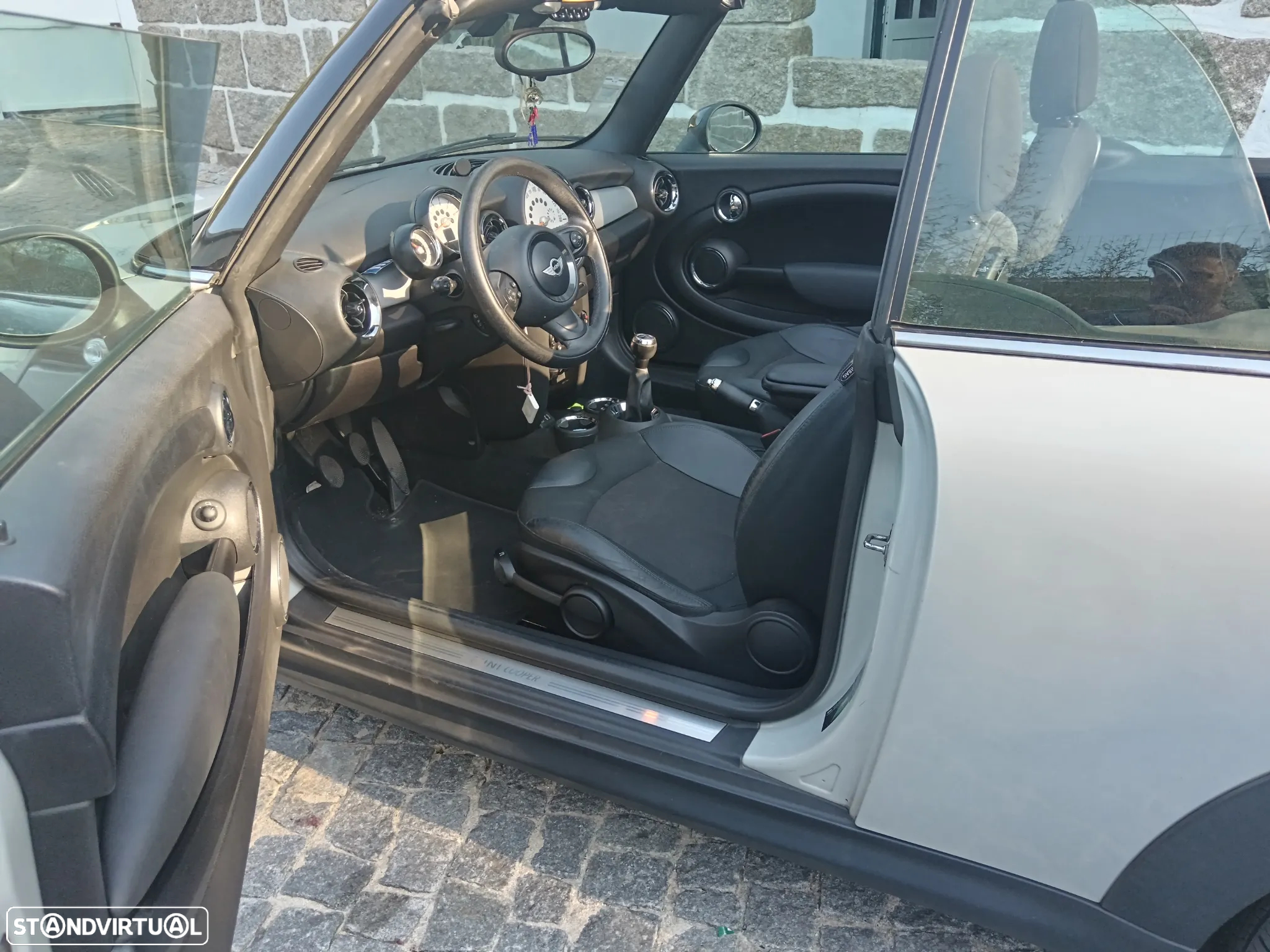 MINI Cabrio Cooper D - 10
