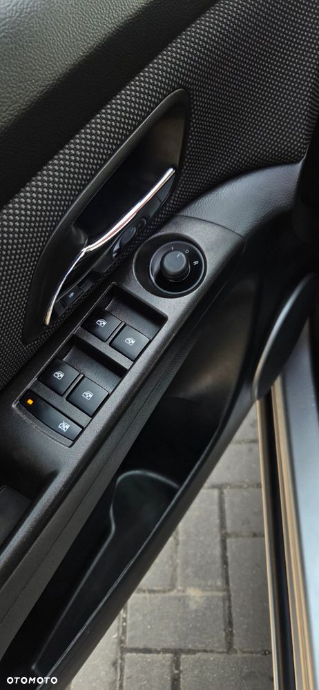 Chevrolet Cruze 1.4 T LTZ - 26