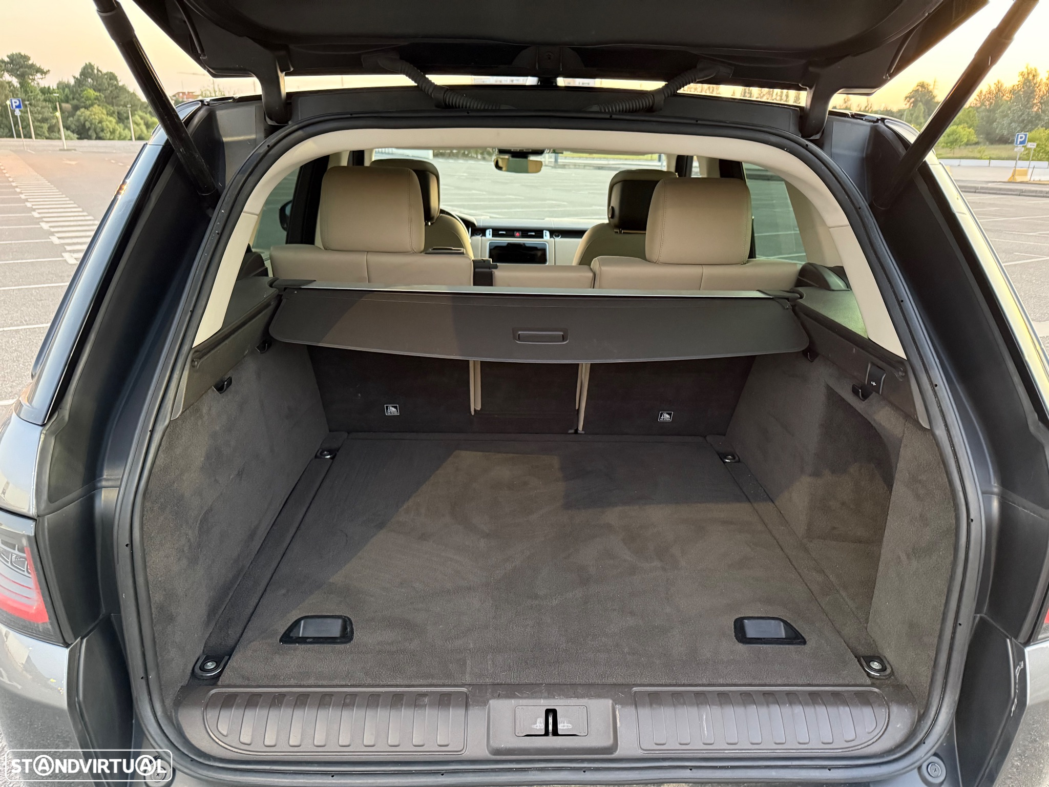 Land Rover Range Rover Sport 2.0 SD4 SE - 12