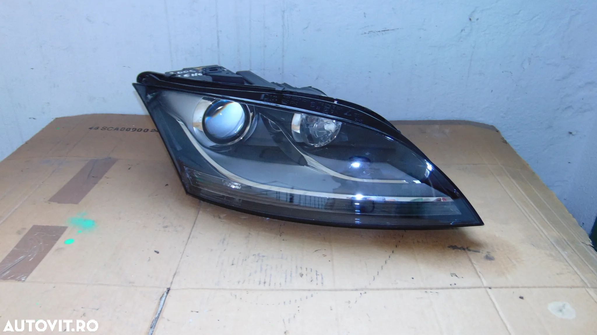Far xenon Marelli dreapta Audi TT an 2006-2014 cod 8j0941030h - 1