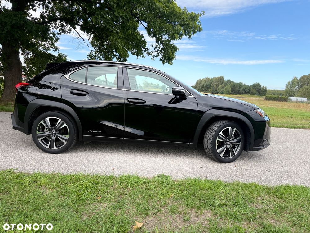 Lexus UX - 2