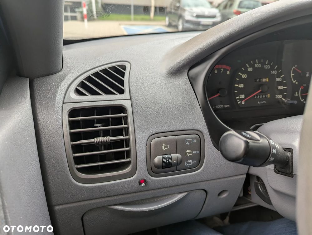 Hyundai Accent 1.5 Comfort - 25