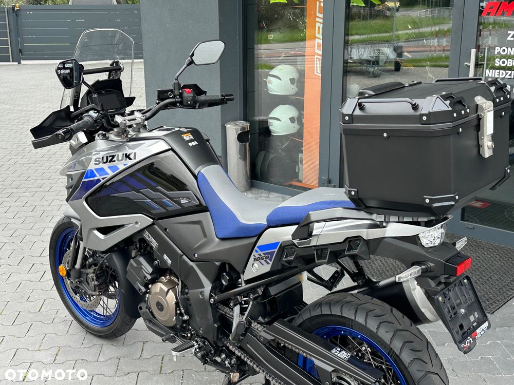 Suzuki V-STROM - 32