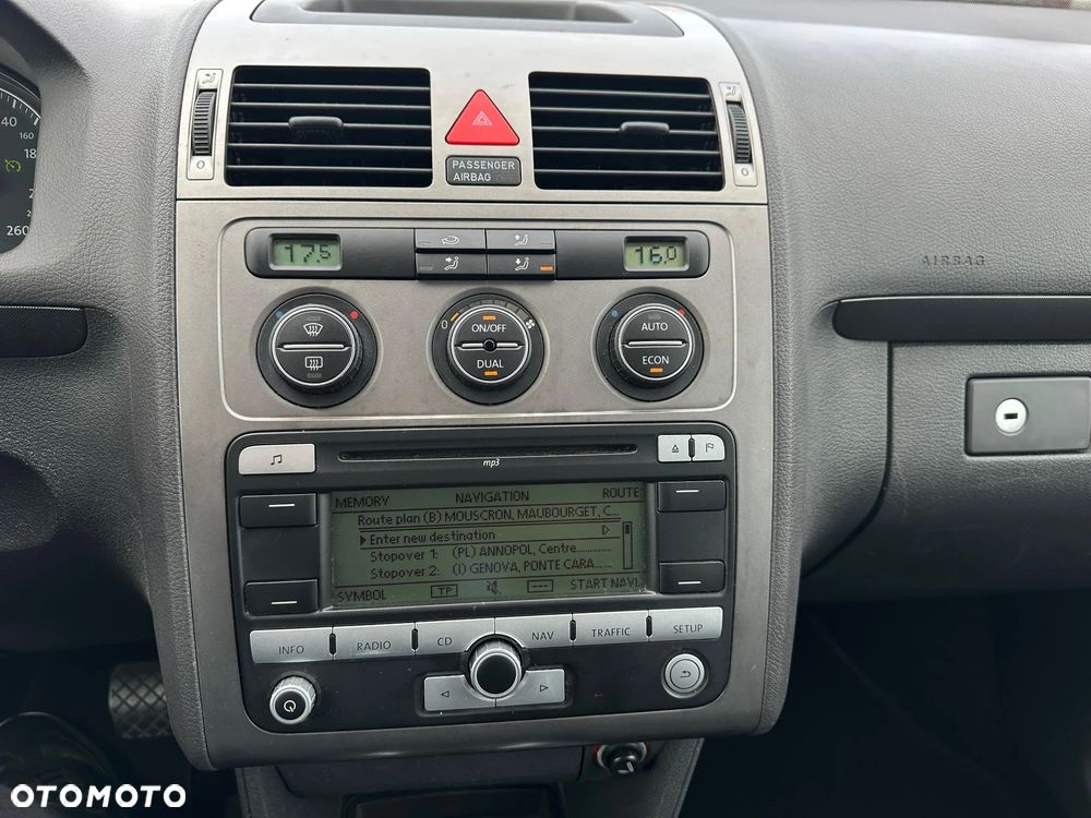 Volkswagen Touran 1.9 TDI Trendline DSG - 21