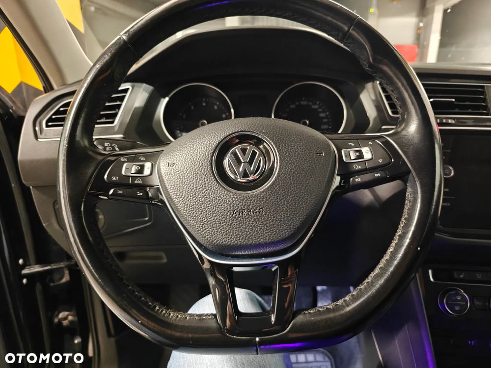 Volkswagen Tiguan - 17