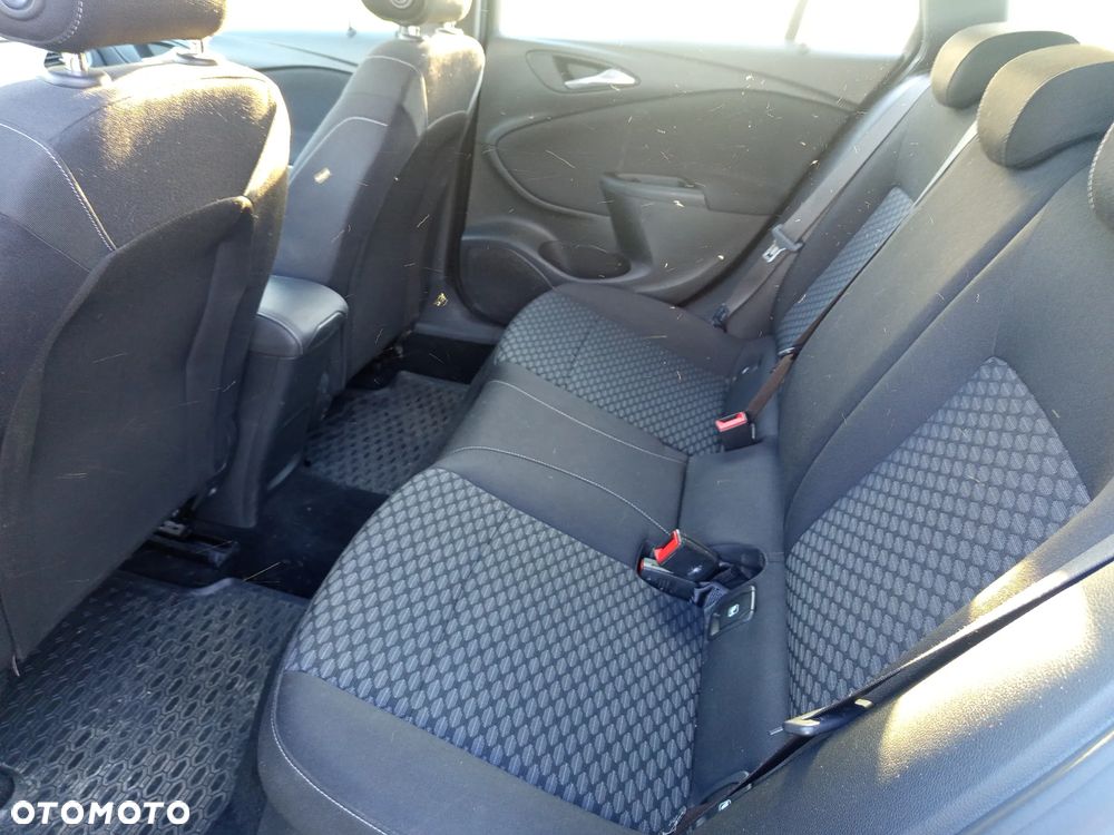 Opel Astra 1.6 CDTI Dynamic - 5