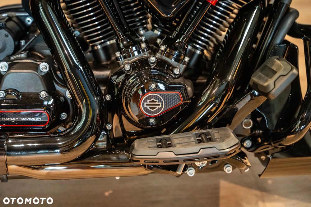 Harley-Davidson CVO Street Glide - 27