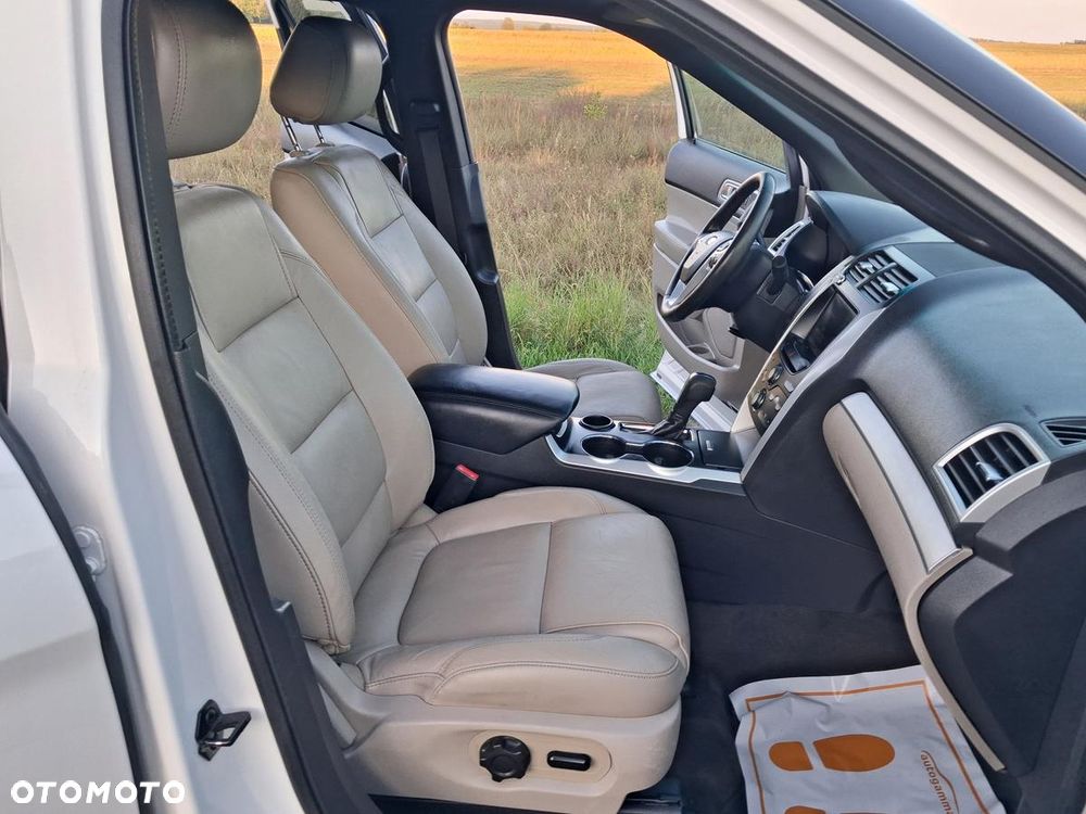 Ford Explorer - 25