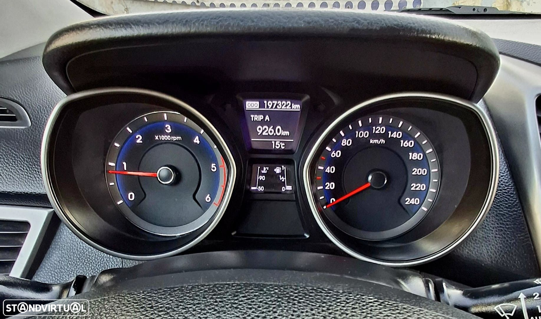 Hyundai i30 1.6 CRDI STyle J17 - 11