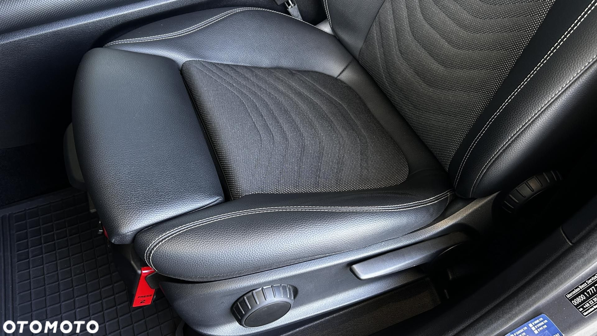 Mercedes-Benz GLA 200 - 13
