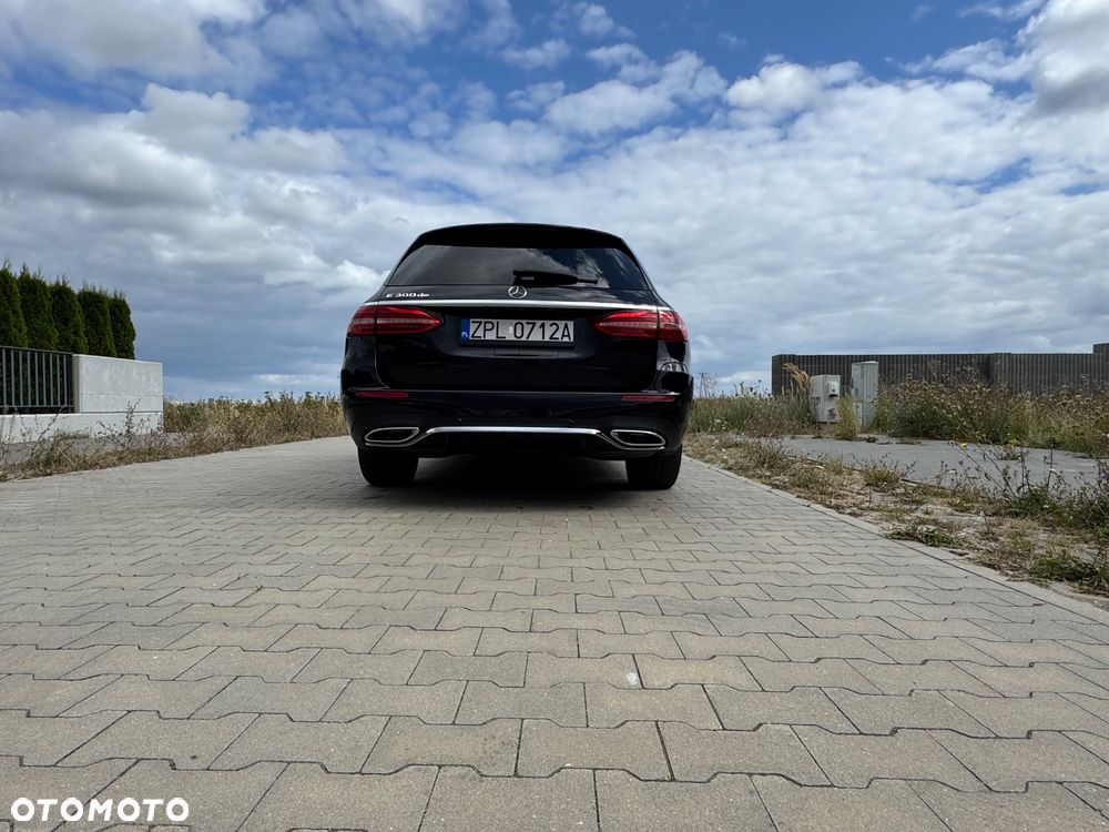 Mercedes-Benz Klasa E 300 de 9G-TRONIC AMG Line - 16