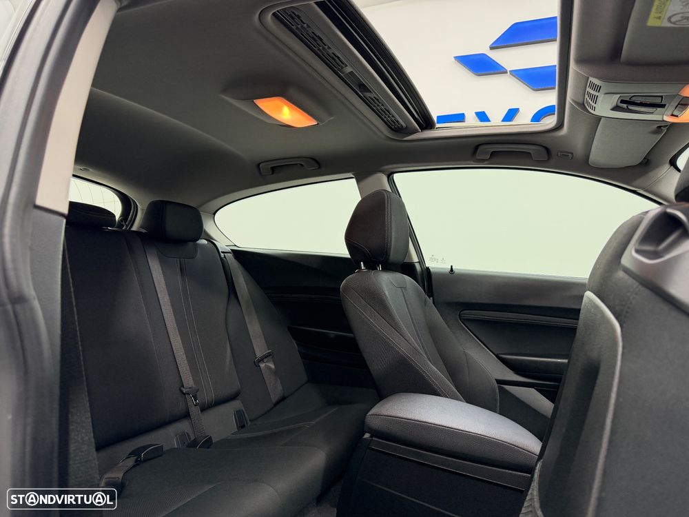 BMW 116 d Pack M - 21