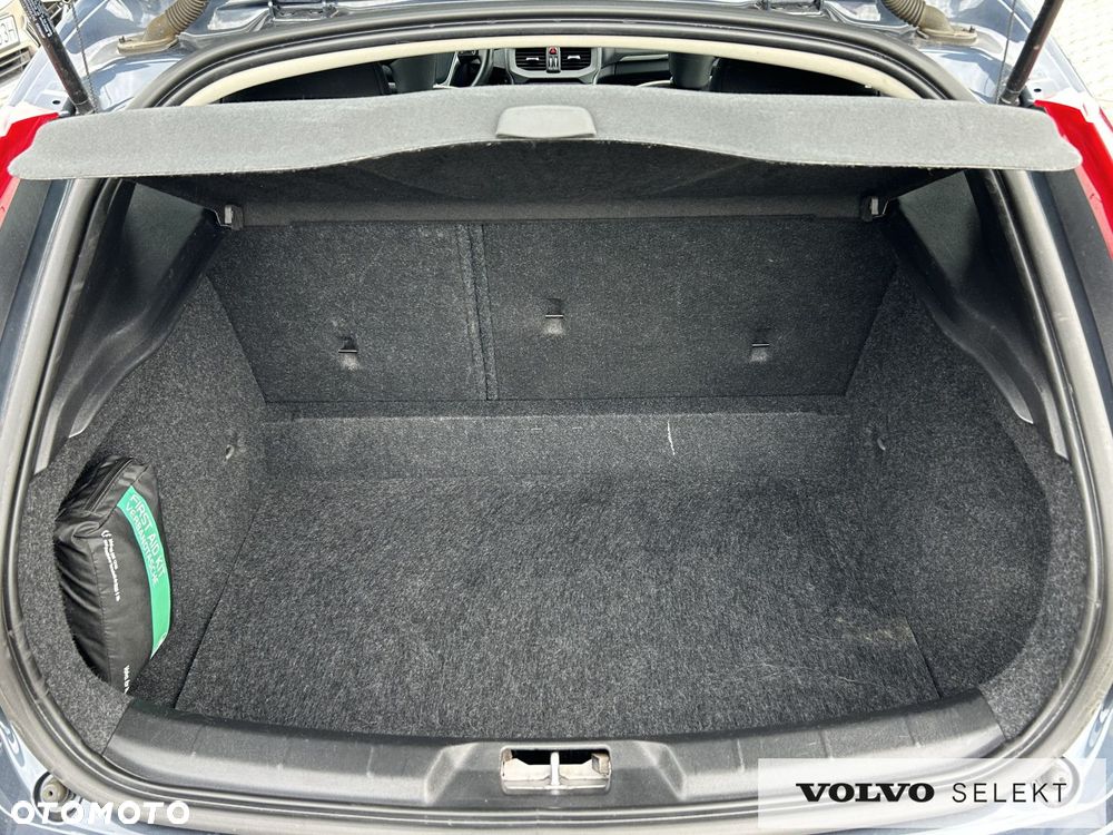 Volvo V40 - 21