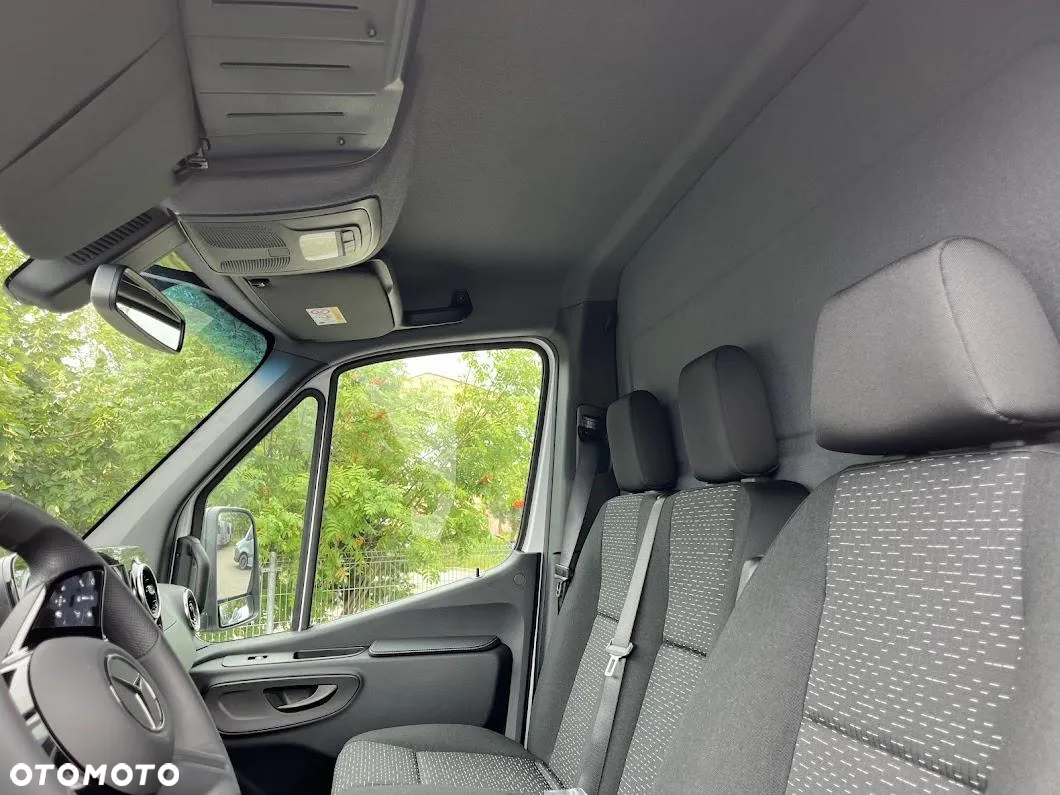 Mercedes-Benz Sprinter - 8