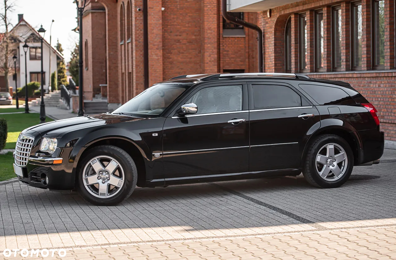 Chrysler 300C 5.7 V8 Hemi AWD - 6