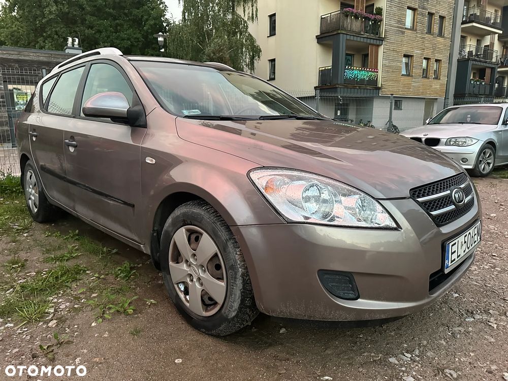 Kia Ceed 1.6 Comfort + - 1