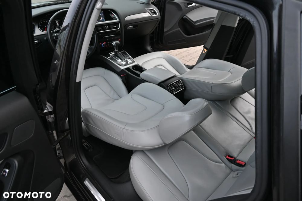 Audi A4 Avant 2.0 TFSI quattro S tronic S line Sportpaket - 32