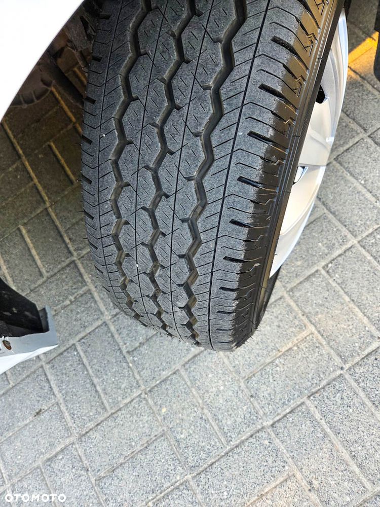 Ford TRANSIT CUSTOM - 17