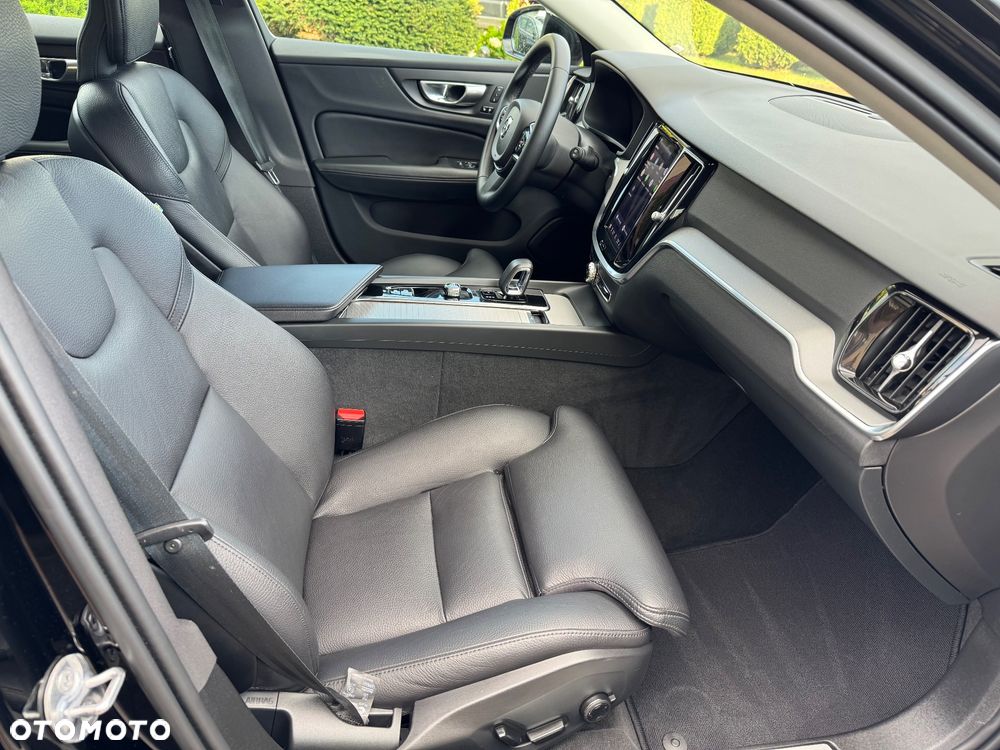 Volvo V60 B3 B Plus Dark - 15