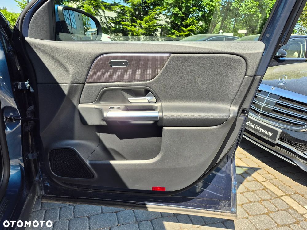 Mercedes-Benz GLA - 26
