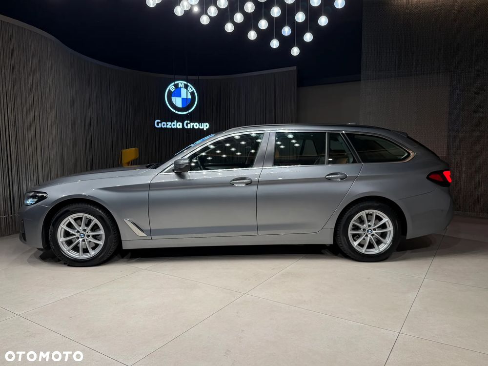 BMW 5 Series 2023 photo 2