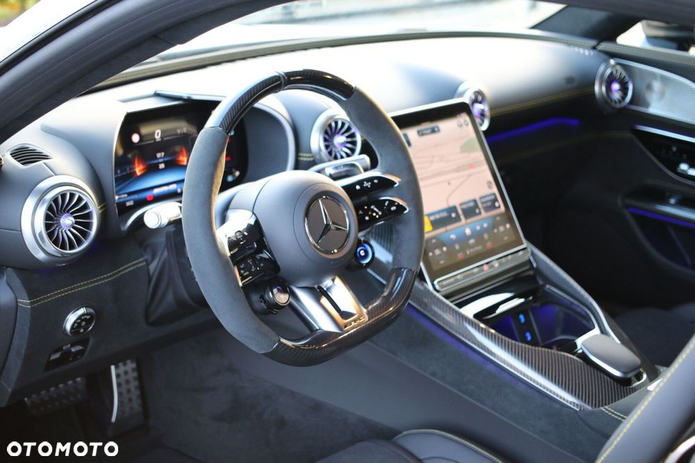 Mercedes-Benz AMG GT 63 4MATIC+ - 17