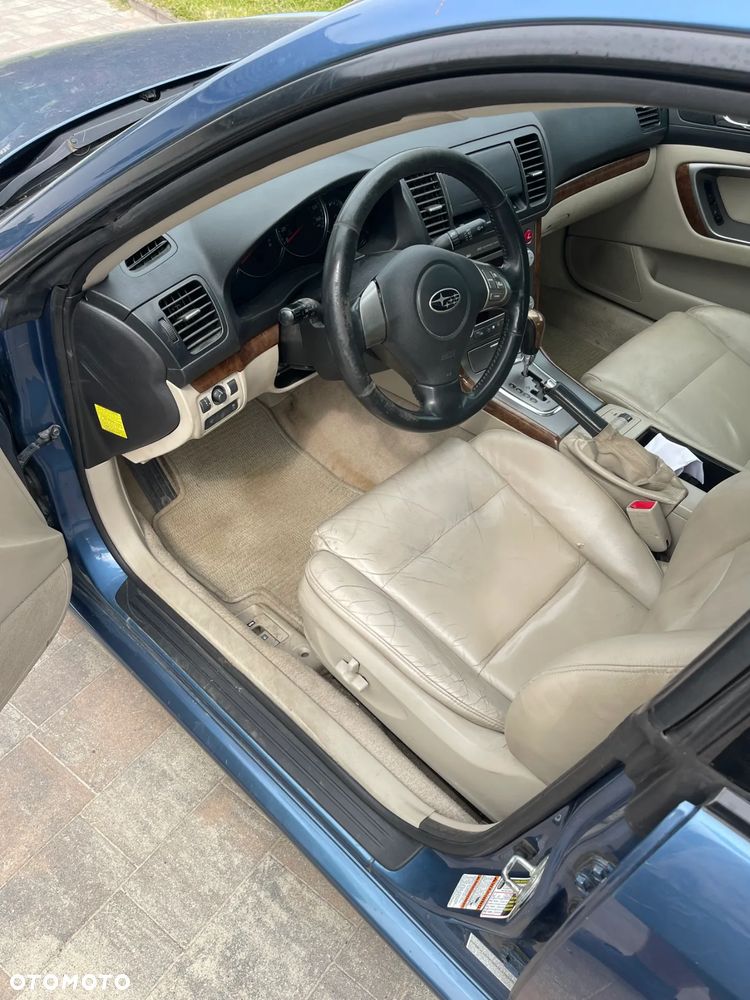 Subaru Legacy - 6