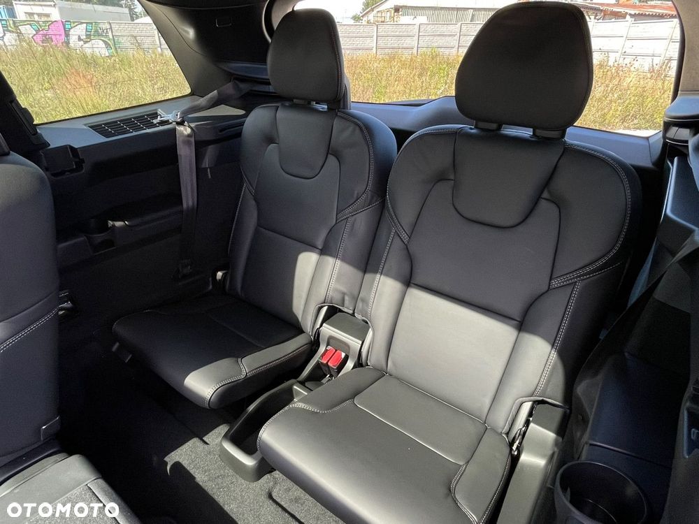 Volvo XC 90 T8 AWD Plug-In Hybrid Ultra Black Edition 7os - 32