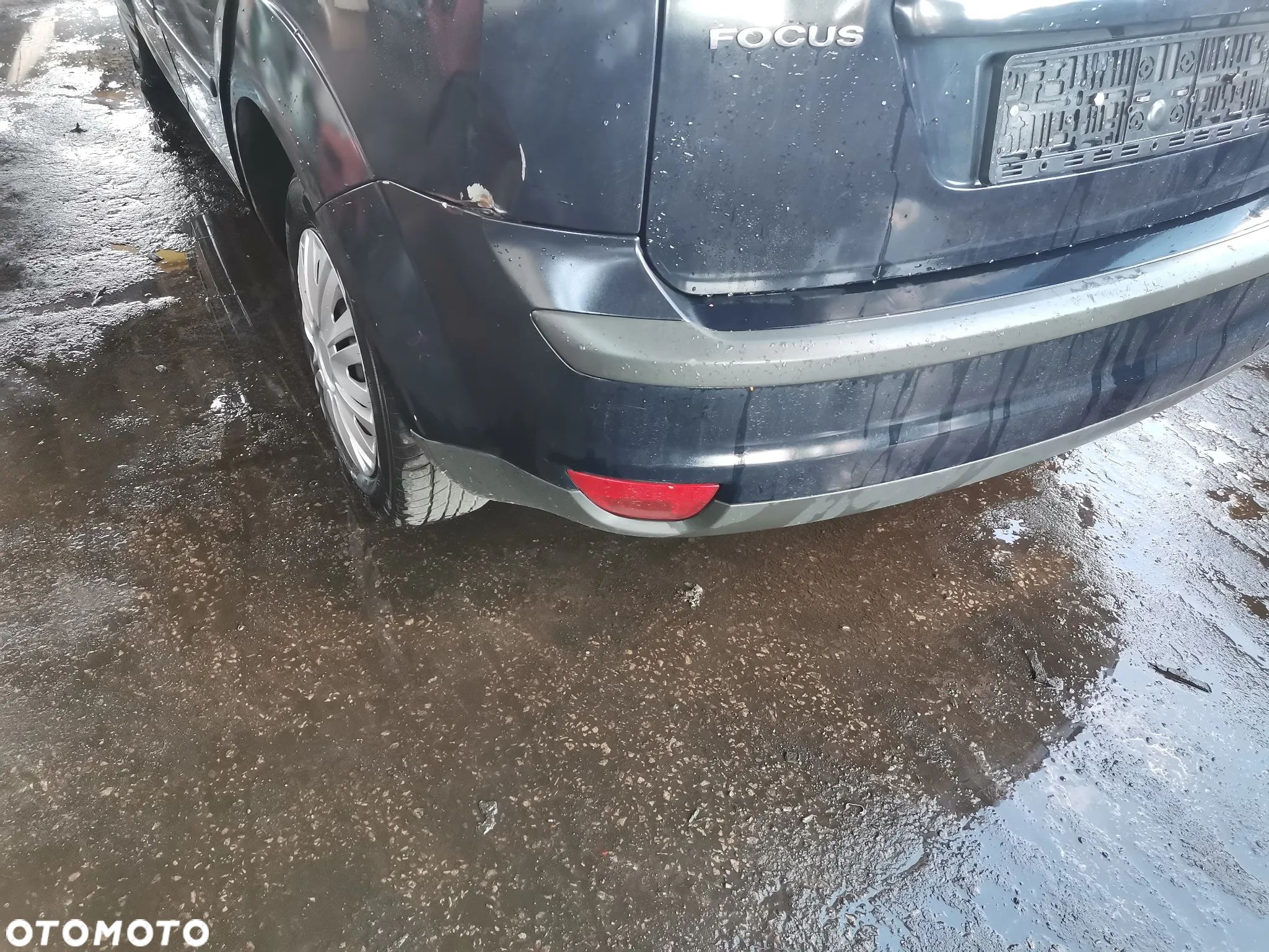 Zderzak tyl Ford Focus MK2 lakierV3 - 1
