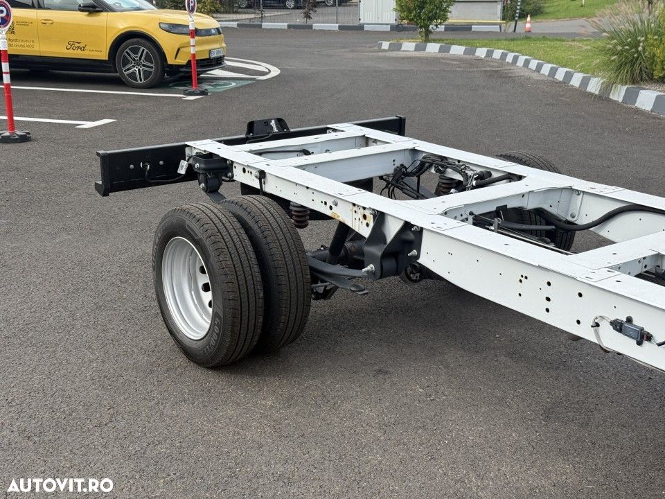 Ford Transit - 9
