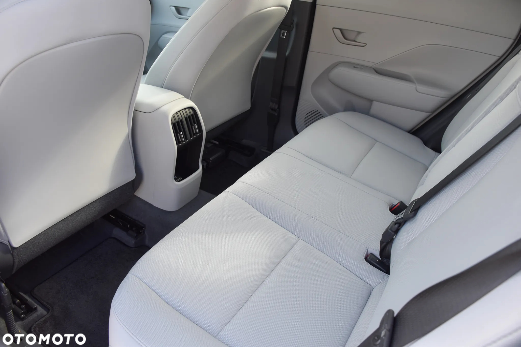 Hyundai Kona - 35