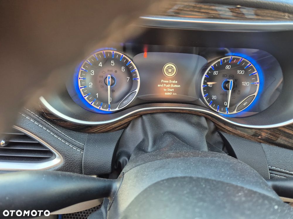 Chrysler Pacifica 2023 photo 4
