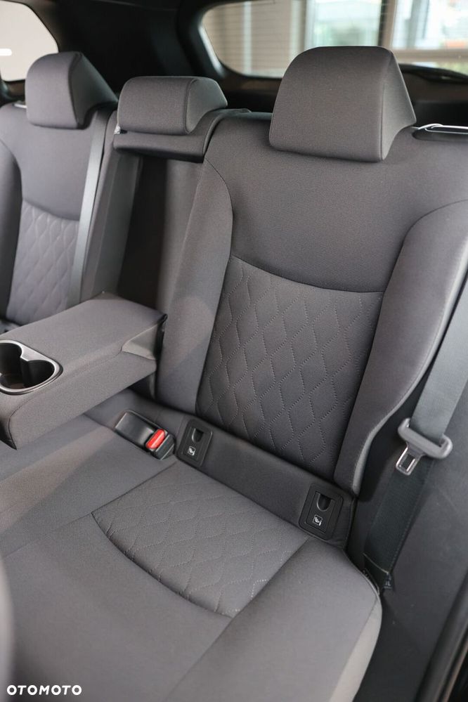 Toyota Corolla Cross - 13
