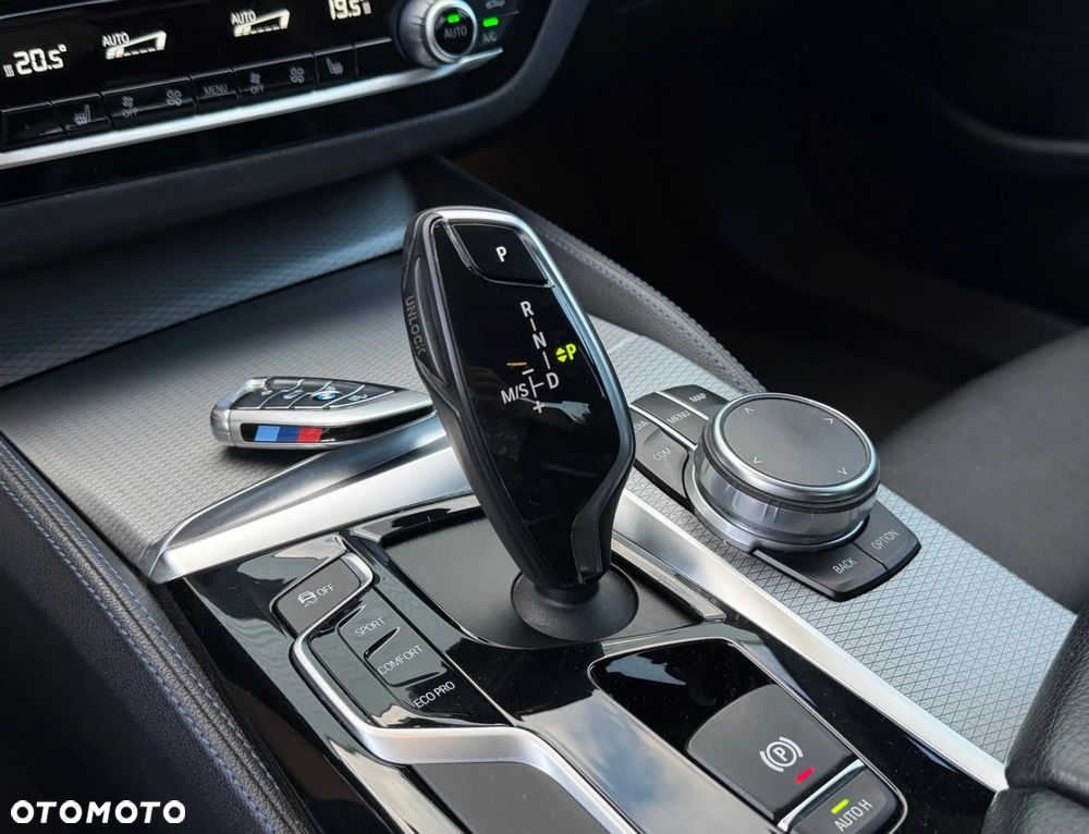 BMW Seria 5 540i xDrive GPF M Sport sport - 12