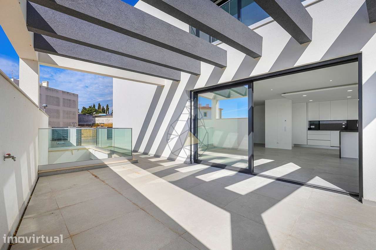 Maravilhosa moradia nova T3+1 nova com piscina - 185 m2 em Mexilhoeira - Grande imagem: 4/60