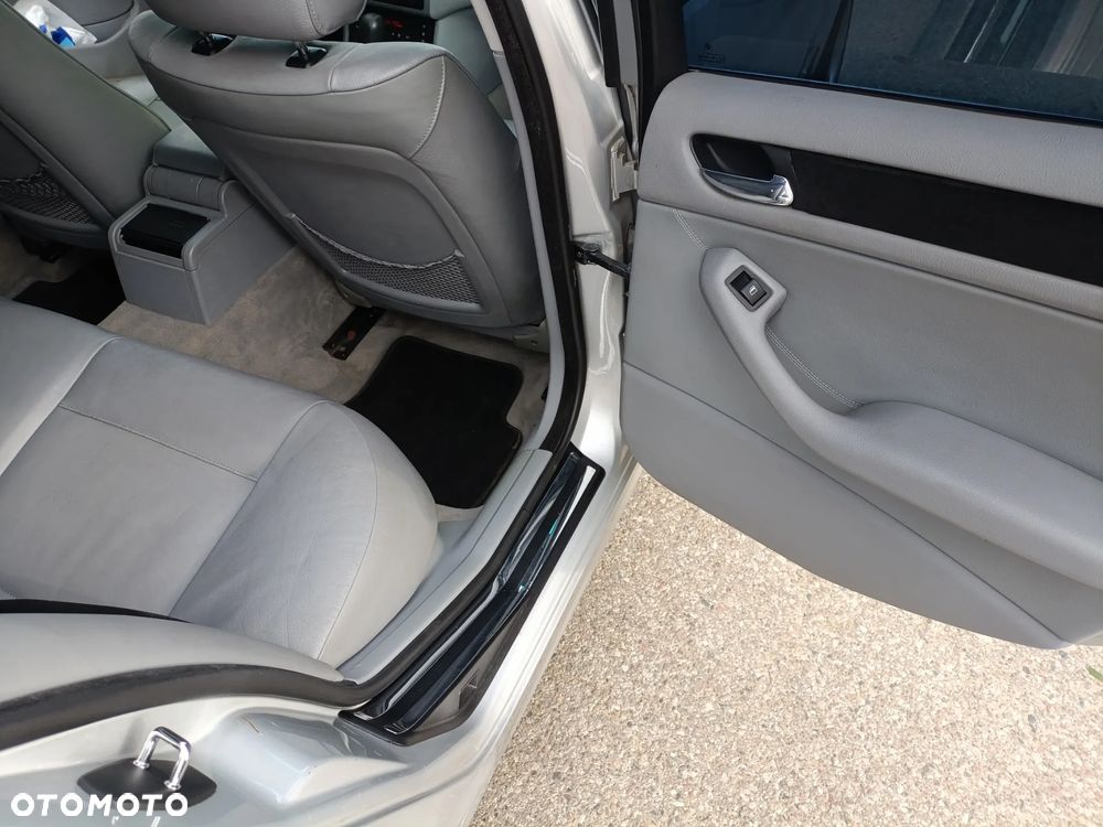 BMW Seria 3 - 16