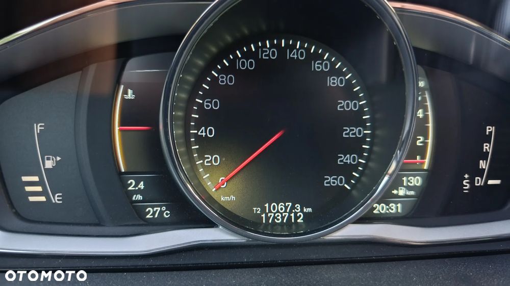 Volvo V60 Cross Country - 17