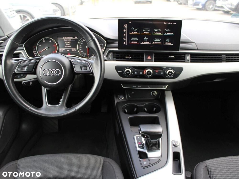 Audi A4 Limousine - 4