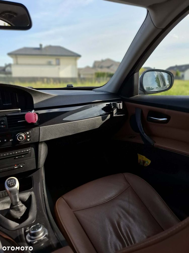 BMW Seria 3 320d - 17