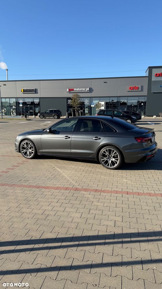 Audi A4 2023 photo 2