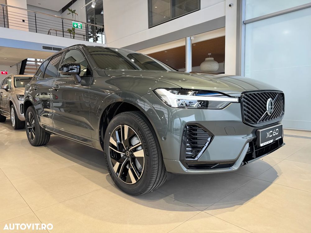 Volvo XC 60 B5 AT AWD MHEV Plus Dark - 3