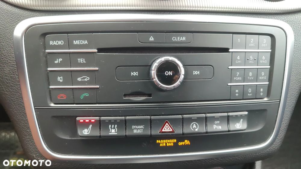 Mercedes-Benz CLA 200 7G-DCT - 17