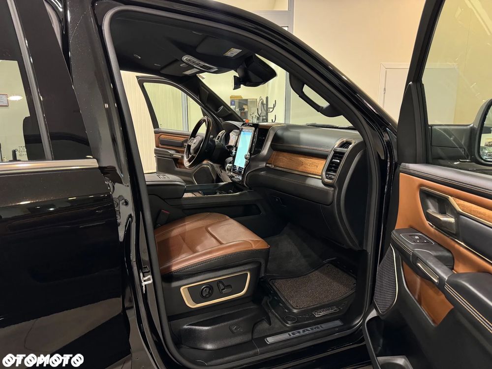 RAM 1500 Crew Cab Longhorn - 33