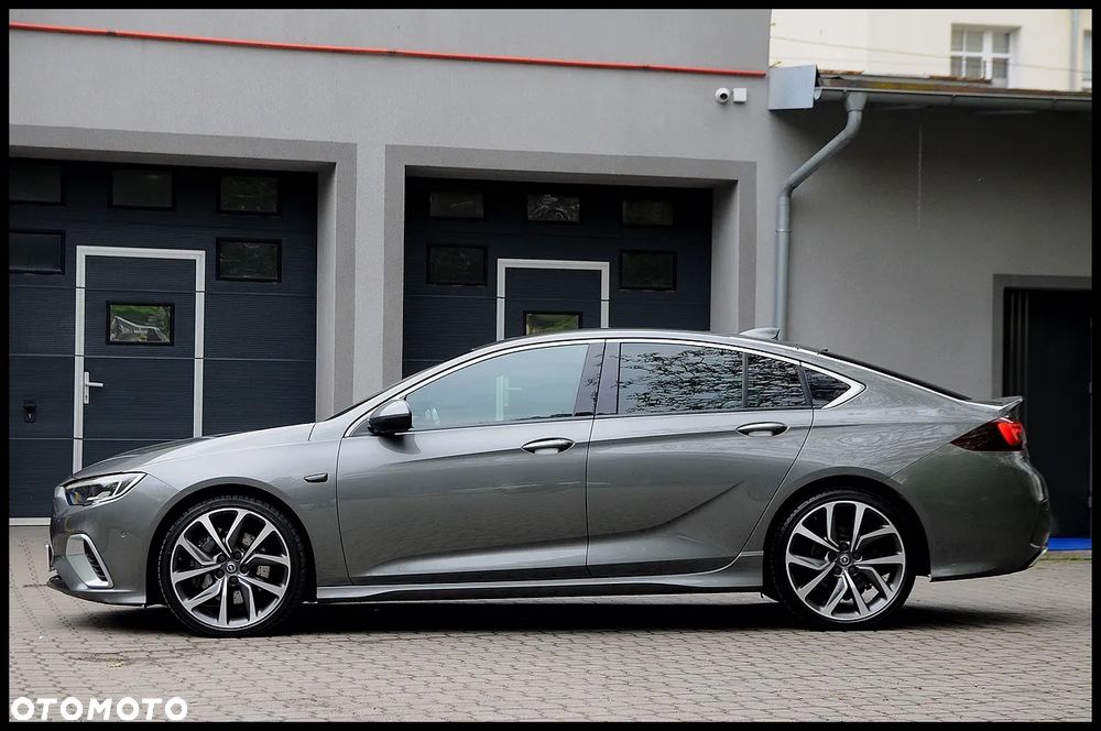 Opel Insignia 2.0 BiTurbo 4x4 GSI - 17