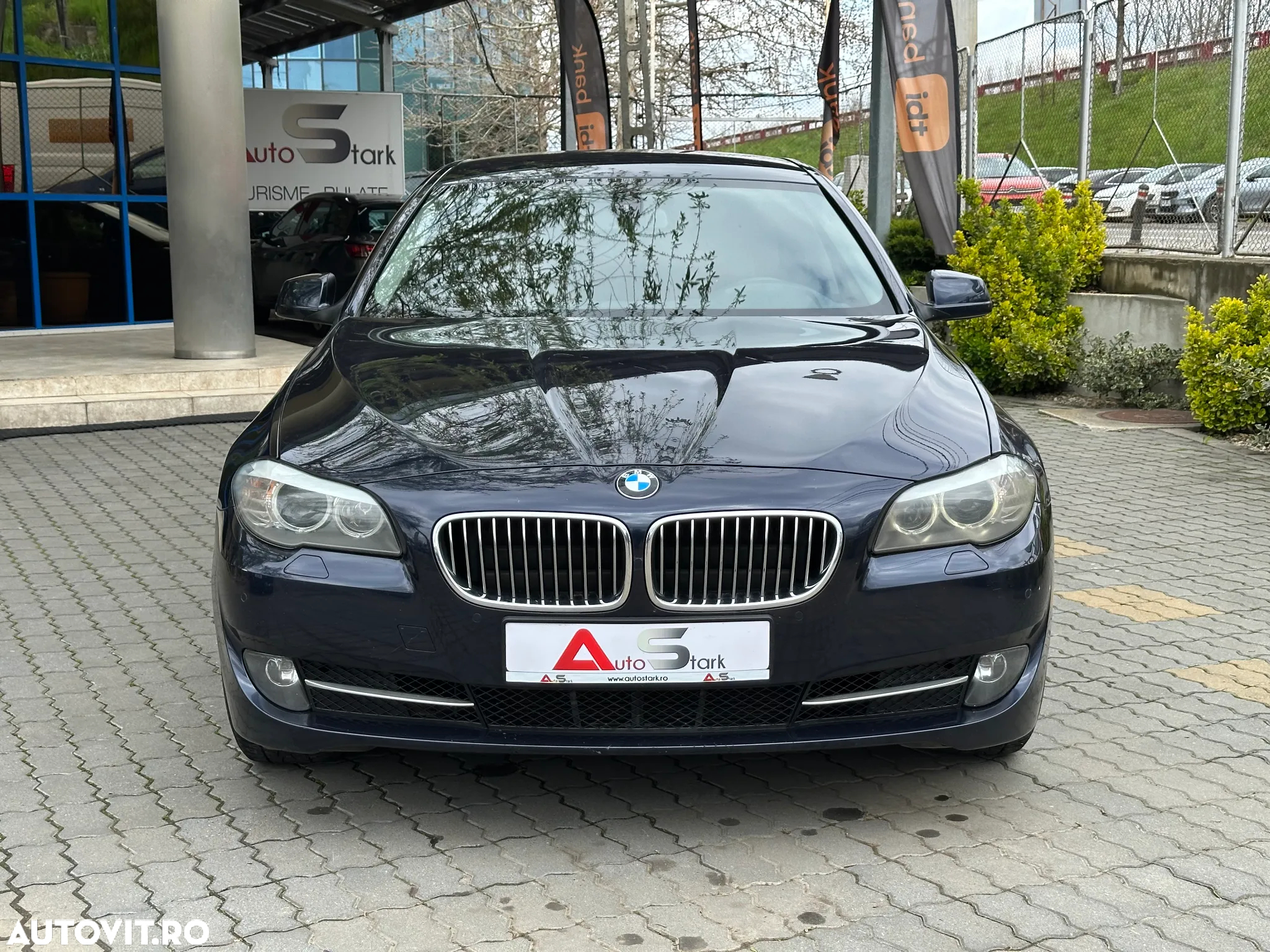 BMW Seria 5 525d Aut. - 12