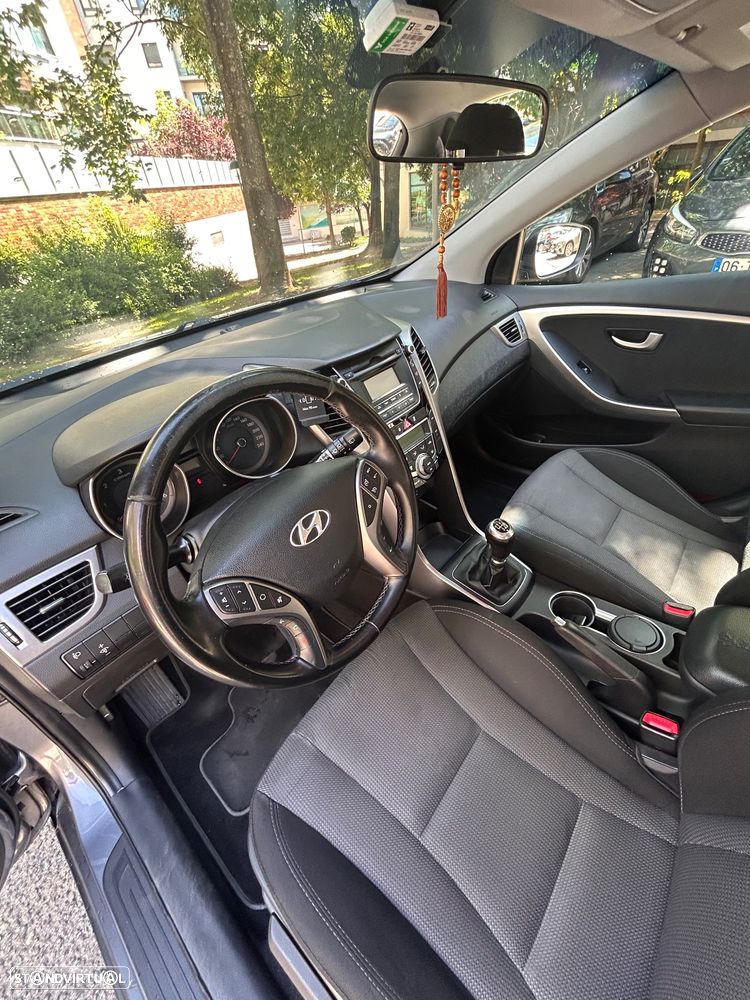 Hyundai i30 blue 1.6 CRDi Style - 8