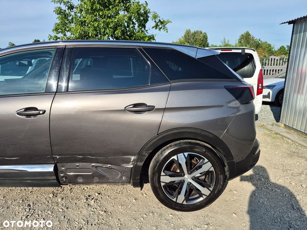 Peugeot 3008 1.2 PureTech Allure S&S EAT8 - 28
