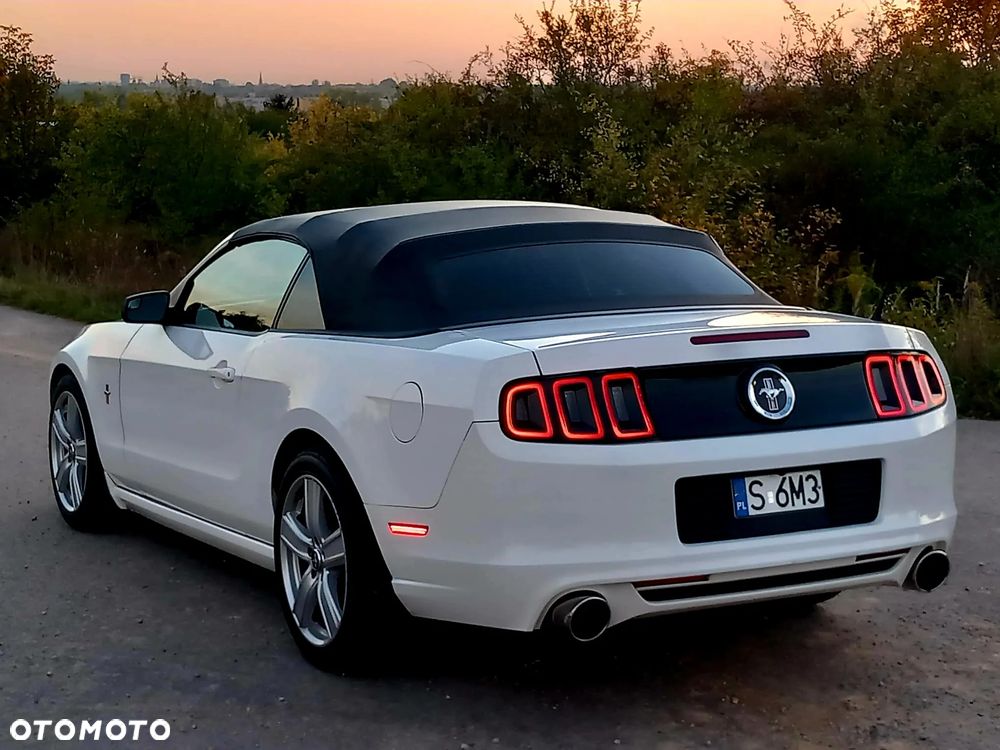 Ford Mustang 3.7 V6 Premium - 13
